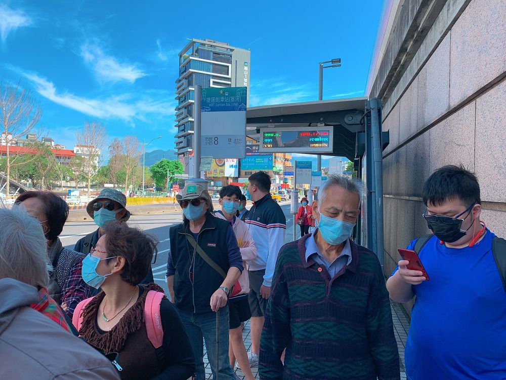 擎天崗大草原 陽明山國家公園內的熱門景點 大台北的青青草原 台南咬一口